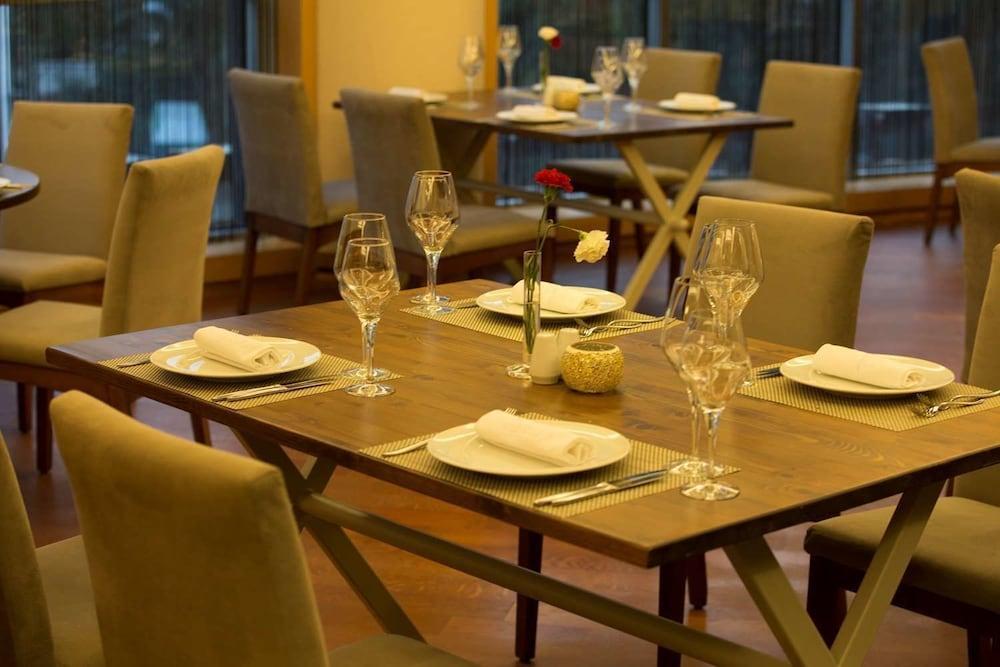 Grand Pasha Luxury Central Nicosia Hotel & Casino ภายนอก รูปภาพ