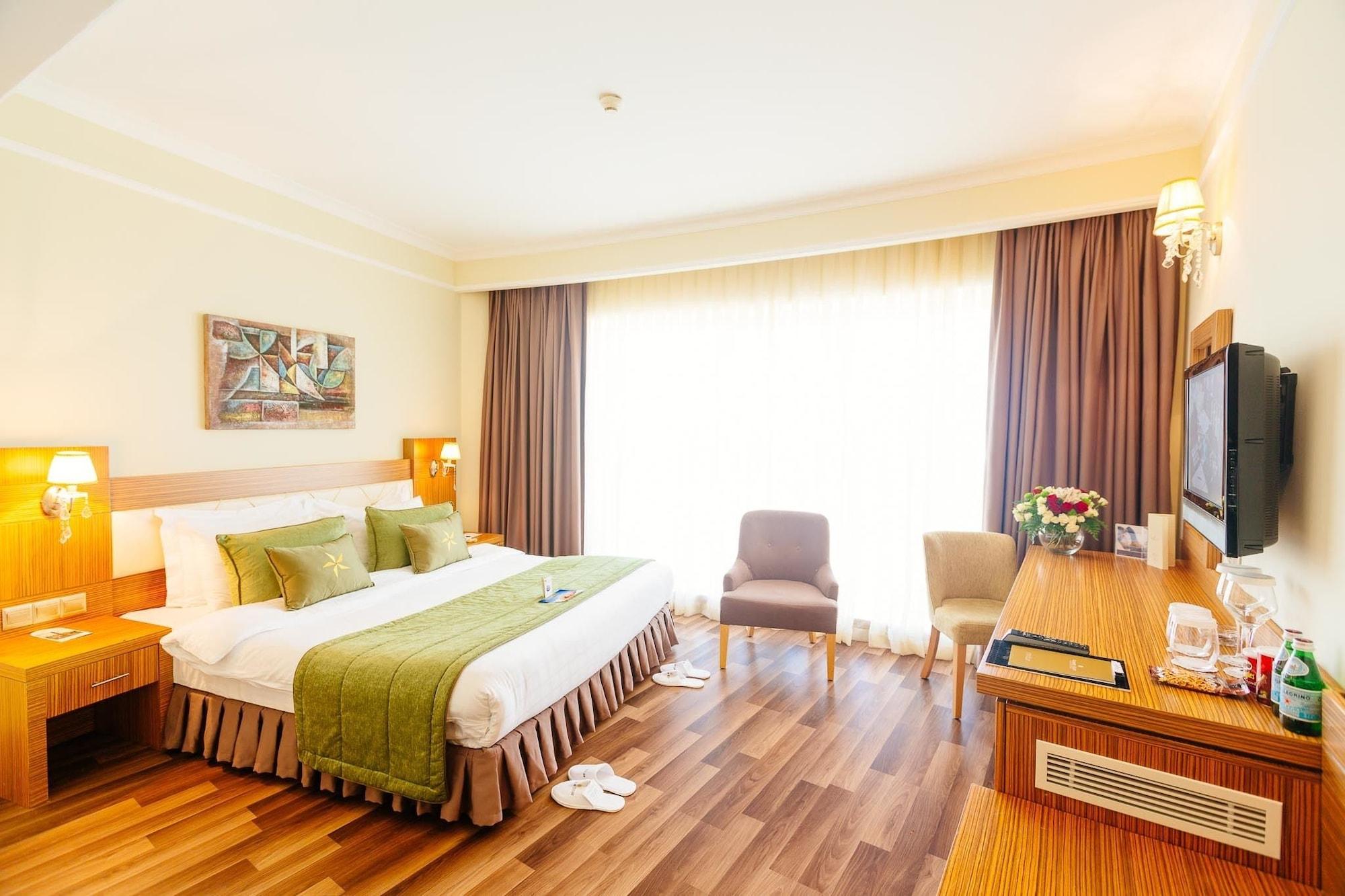 Grand Pasha Luxury Central Nicosia Hotel & Casino ภายนอก รูปภาพ