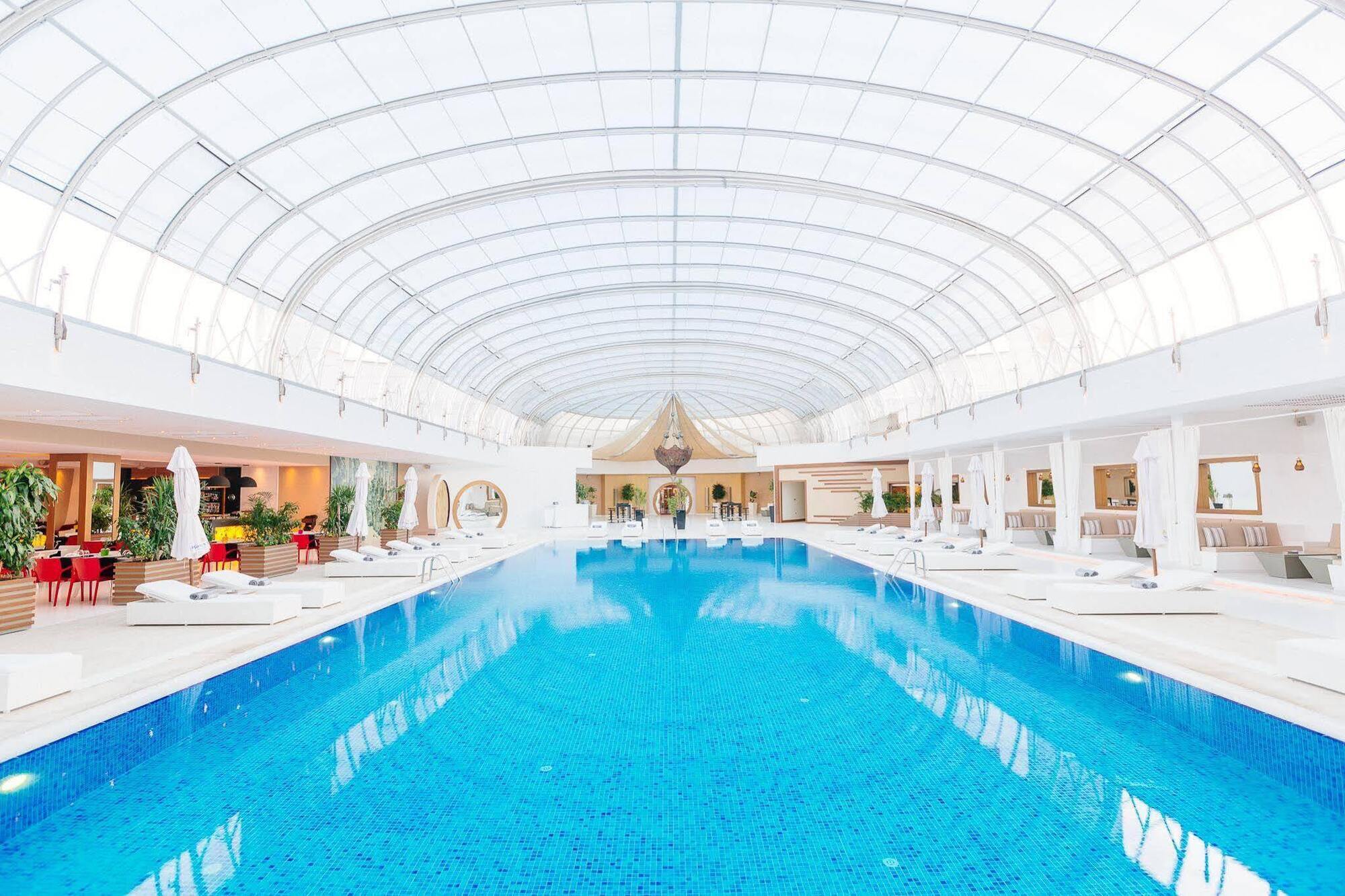Grand Pasha Luxury Central Nicosia Hotel & Casino ภายนอก รูปภาพ